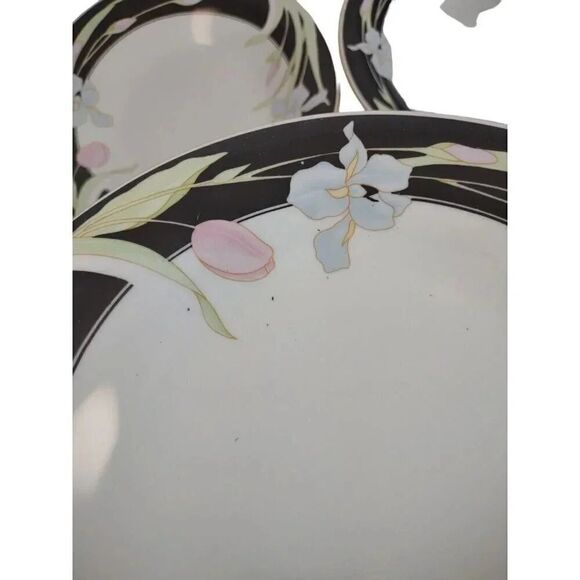 Fairfield Fine China by Vanessa Yung Shen 8" soup pasta Bowls Gold Rim Set of 4 - Picture 8 of 15